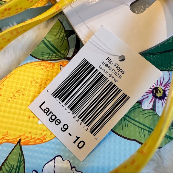 Vera Bradley NEW “Lemon Grove” Flip Flops Size Large (9-10) Lemons 🍋 Summer - Picture 3 of 5